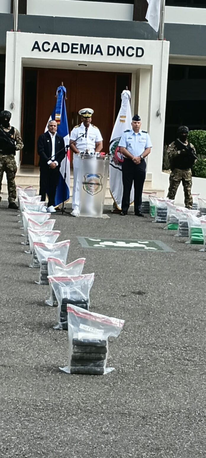 HAY TEMBLORES QUE NO CESAN ; DNCD MONTA RECOR EN CONTRA DEL NARCOTRAFICO EN RD. HAY TEMBLORES QUE NO CESAN ; DNCD MONTA RECOR EN CONTRA DEL NARCOTRAFICO EN RD.