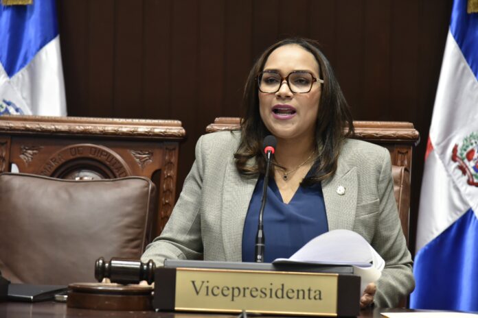 CÁMARA DE DIPUTADOS RECONOCE A RAMON ORLANDO.